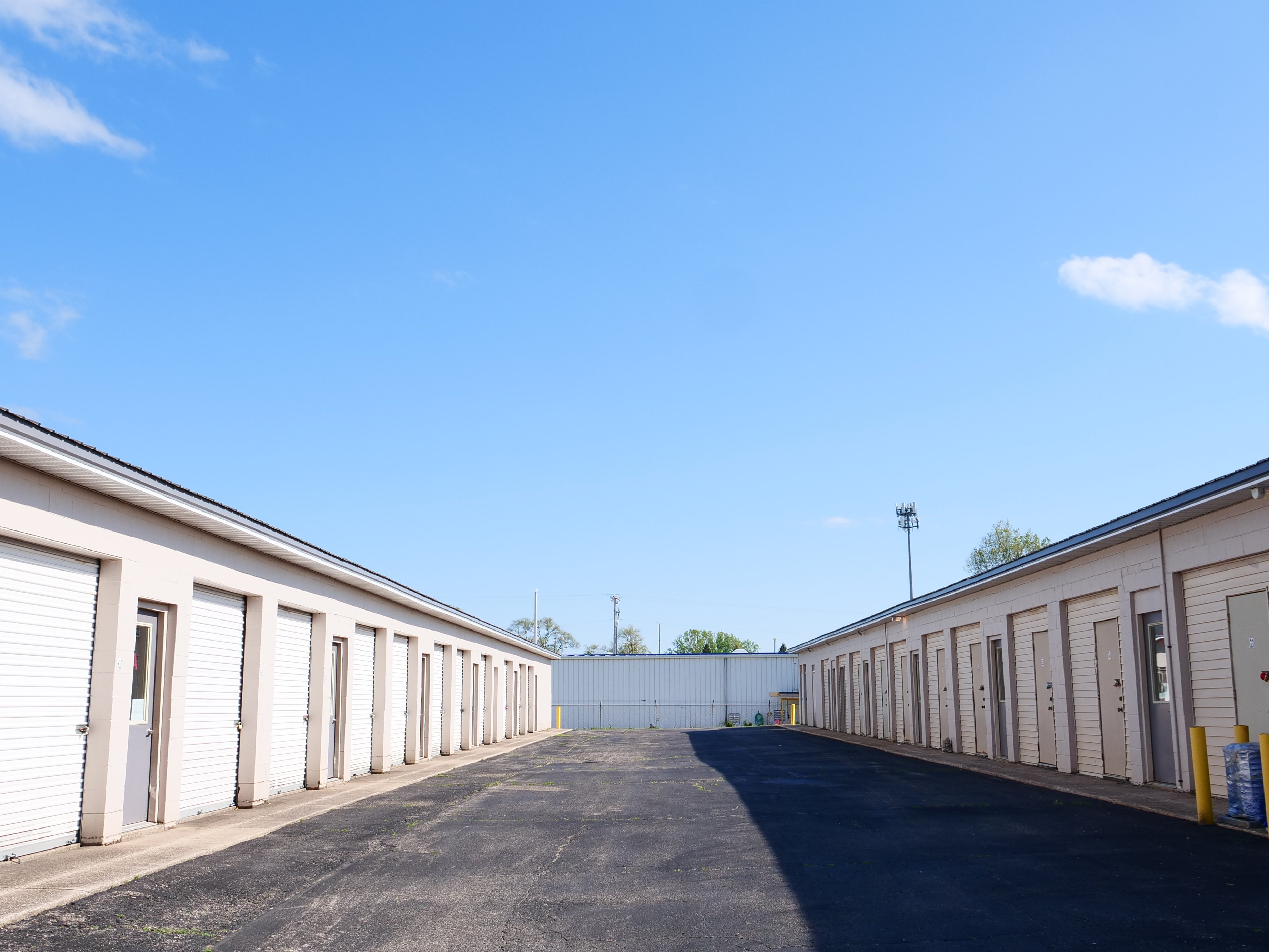 49548 michigan self storage truck rentals